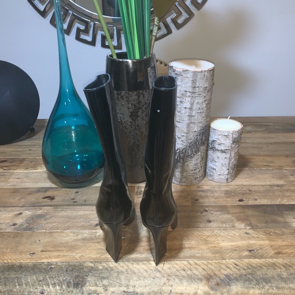 VALENTINO GARAVANI matte and patent leather Boots - Picture 7 of 8